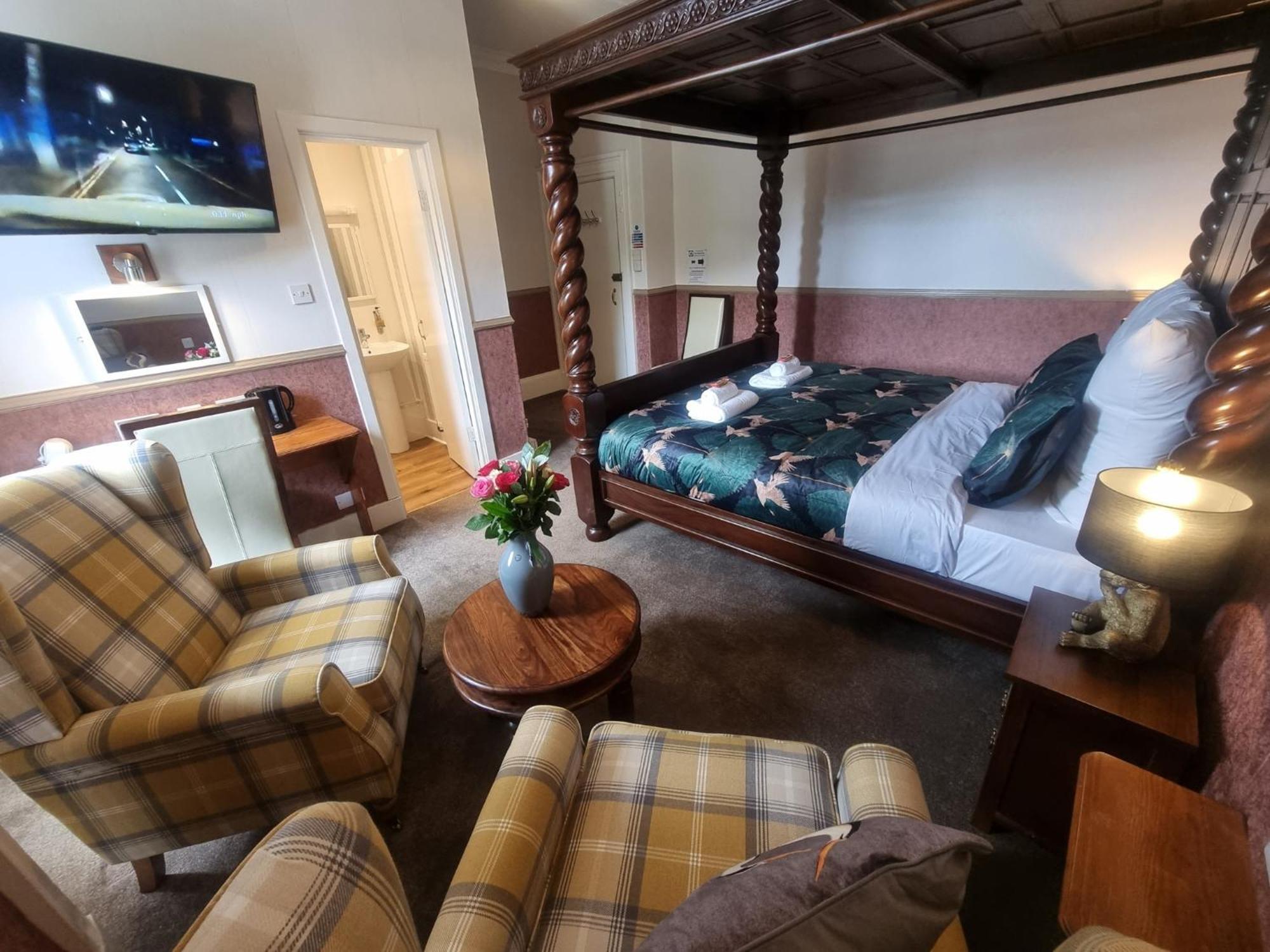 Roy Bridge Hotel Форт-Уильям Экстерьер фото